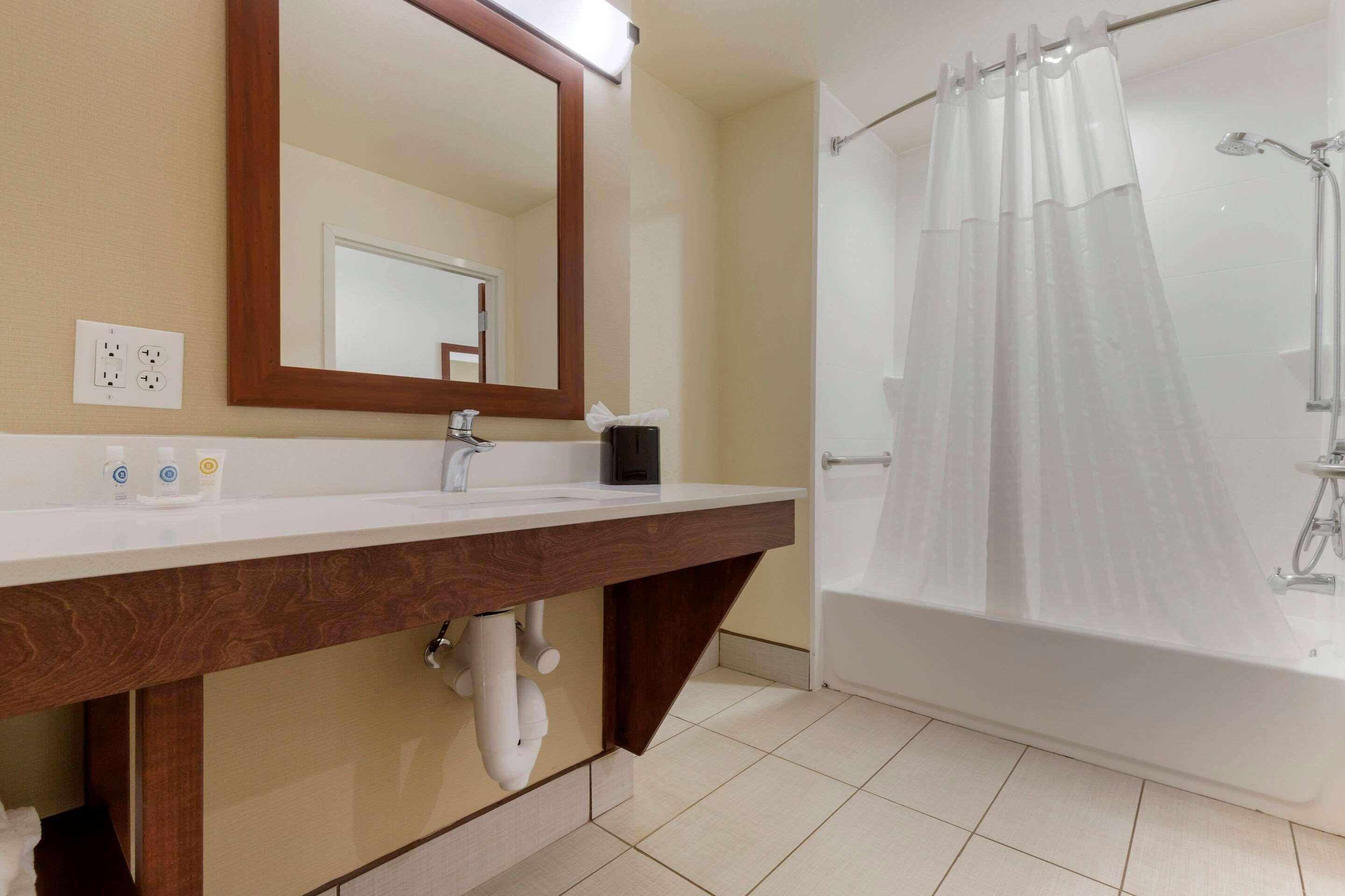 Comfort Suites Greenville South Piedmont Ngoại thất bức ảnh